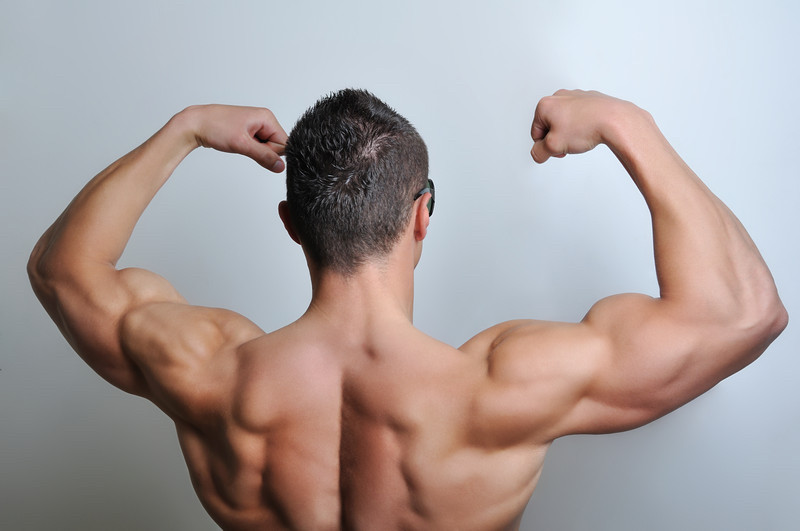 muscle man canstockphoto3841237